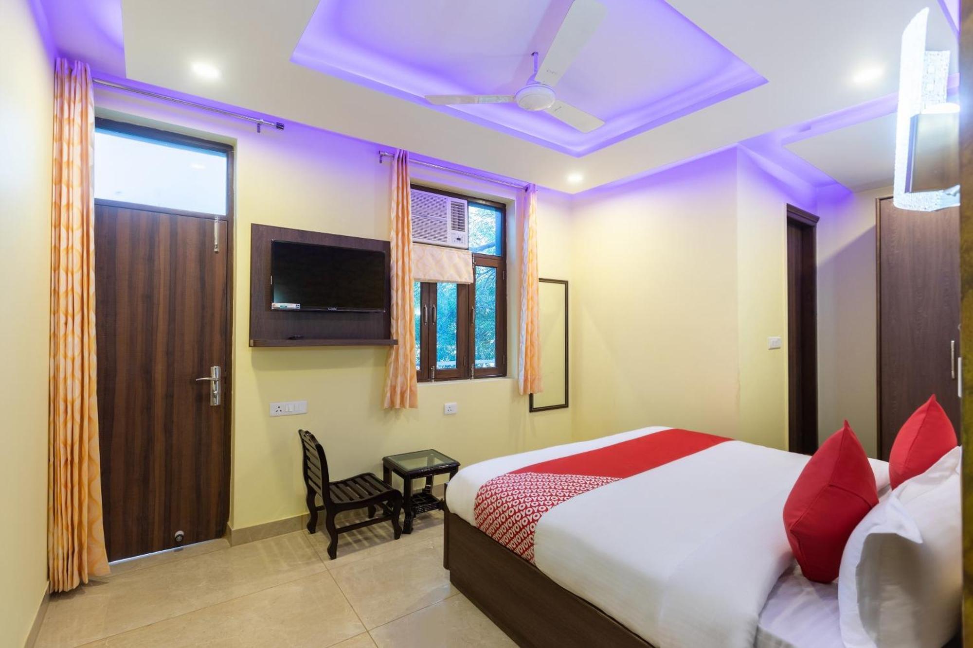 Super Oyo Hotel O Red Stone Inn New Delhi Exterior photo